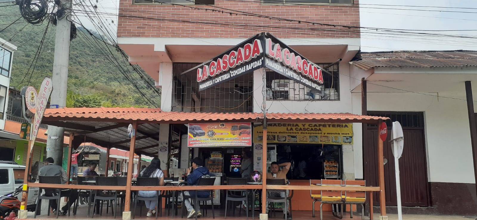 LA CASACADA PANADERIA Y PASTELERIA
